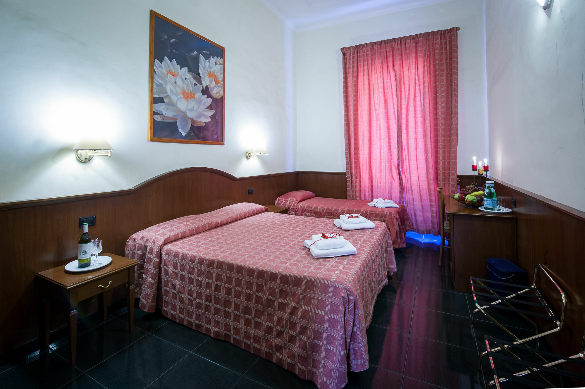 Persepolis Rome Hotel Bagian luar foto