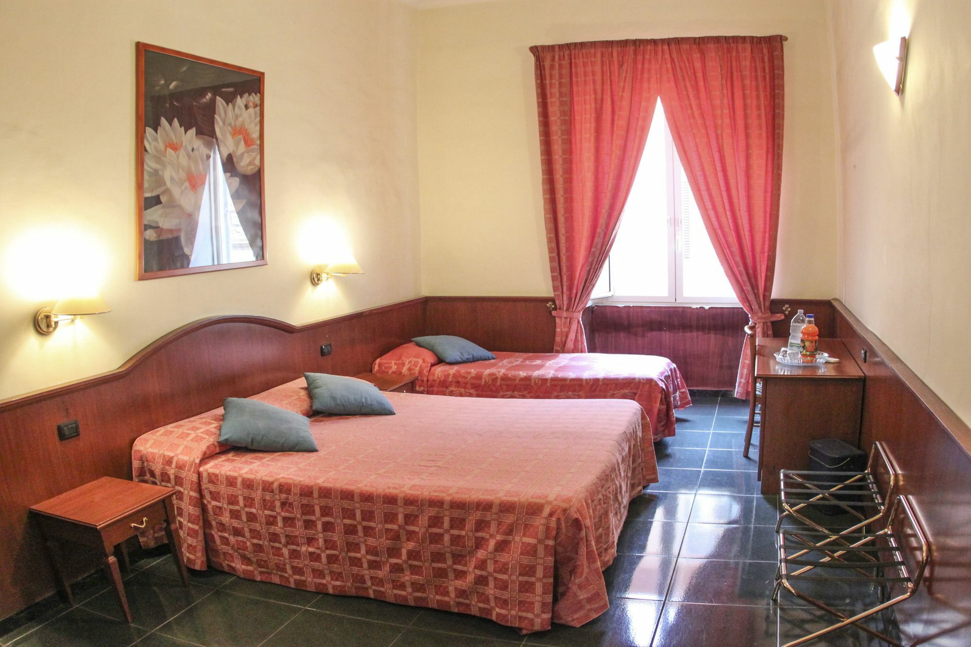 Persepolis Rome Hotel Bagian luar foto